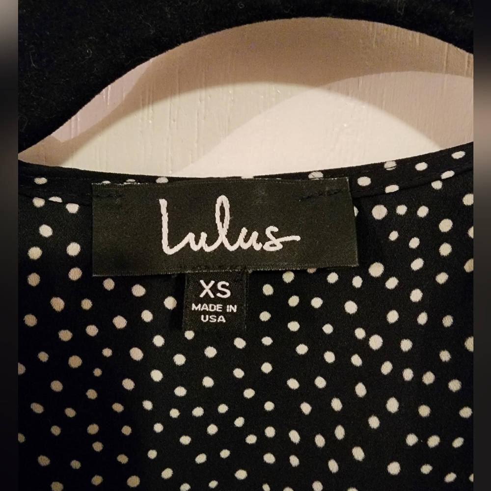 Lulu's wrap top - Picture 3 of 5